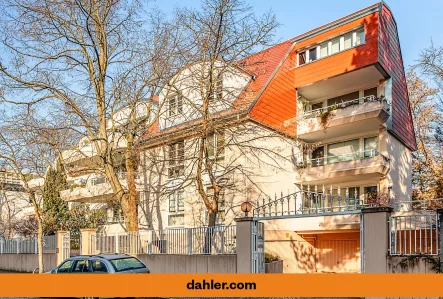 Hausansicht - Wohnung kaufen in Berlin / Charlottenburg - Lichtdurchflutete Terrassenwohnung mit moderner Architektur