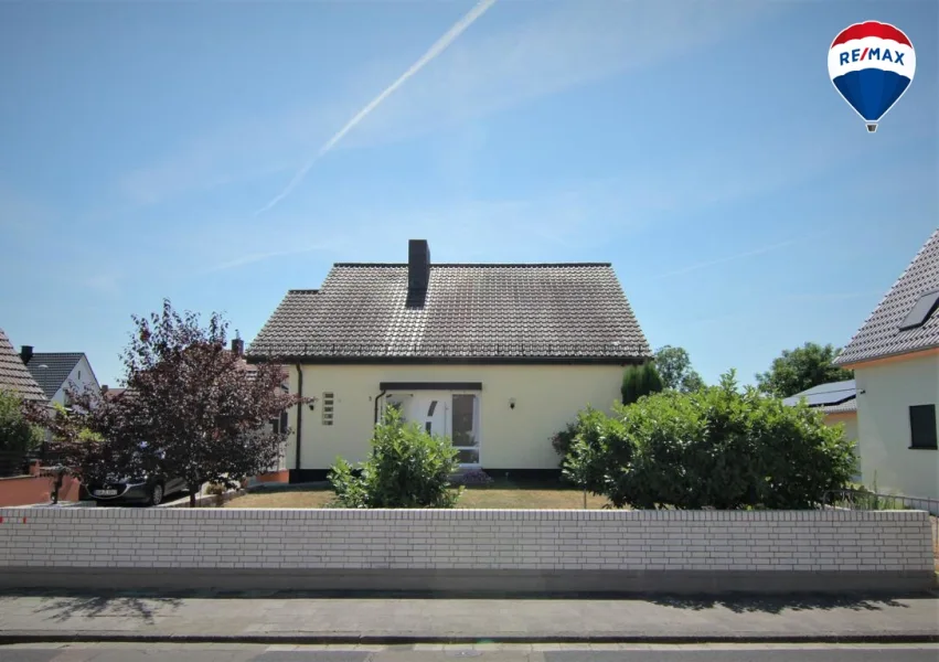 Straßenansicht (2) - Haus kaufen in Haßloch - Charmantes Einfamilienhaus in begehrter Lage von Haßloch