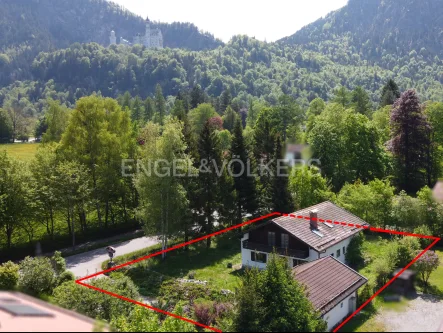 Lage am Fuß von Schloss Neuschwanstein - Grundstück kaufen in Hohenschwangau - Sanierung od. Neubau mit Baugenehmigung - Entscheiden Sie selbst: Hier können Ideen in königlicher Nachbarschaft verwirklicht werden