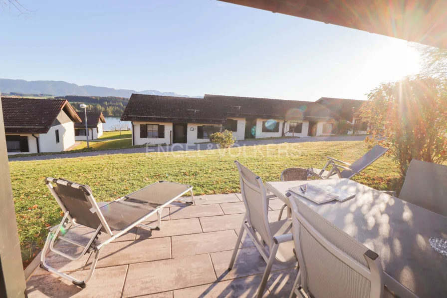Terrasse - Haus kaufen in Lechbruck - Ferienhaus mit wunderschönem Berg- und Seeblick