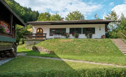 Ansicht SO - Haus kaufen in Schliersee - Bungalow in Traumlage zwischen Schliersee und Spitzingsee