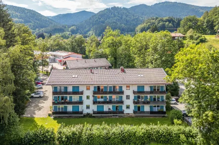 Tegernsee vor der Haustüre - Wohnung kaufen in Bad Wiessee - Wohnen am See: 50 m² Wohnung mit 2 Balkone, Stellplatz