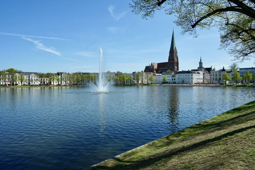 Pfaffenteich mit St-Marien-Dom - Kopie