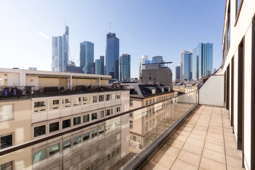 Balkon mit Skylineblick