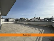 sonnige Dachterrasse mit Süd-Ost-Ausrichtung 