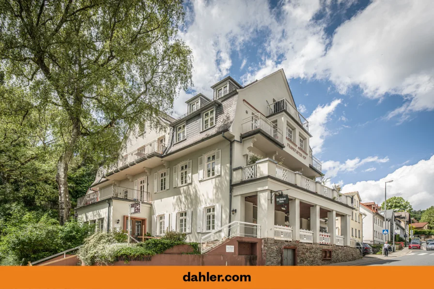 Die Wohnung ist Teil eines historischen Gebäudes - Wohnung mieten in Königstein im Taunus - Großzügige Sechs-Zimmer-Wohnung im Herzen von Falkenstein