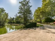 Maasgrundweiher und Spielplatz in der Nähe