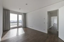 Schlafzimmer mit Süd-Balkon