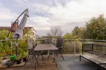 Großer Balkon mit herrlichem Blick ins Grüne