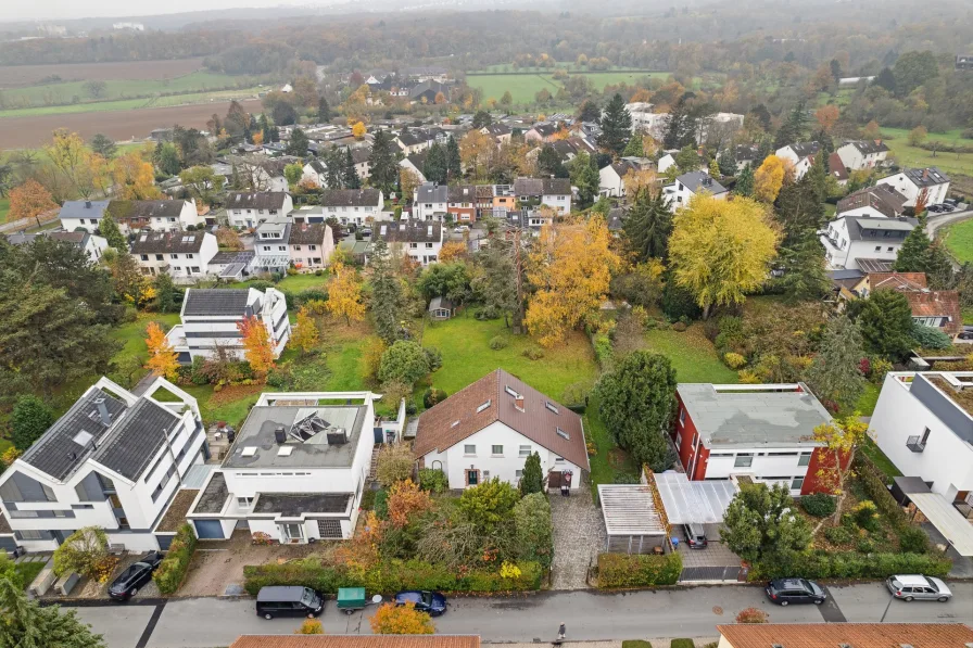 Großes Sonnengrundstück für den Bau eines Doppelhauses