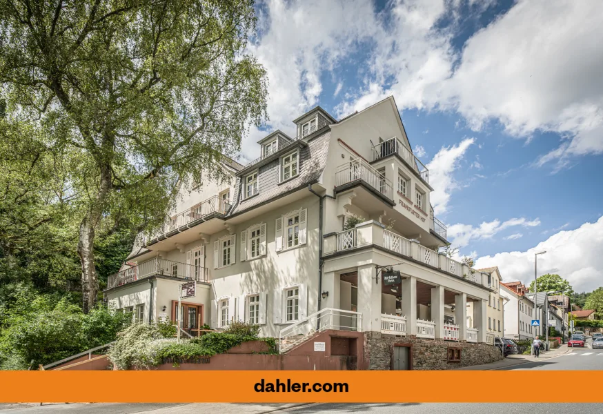 Wunderschönes historisches Gebäude - Haus kaufen in Königstein im Taunus - Der Frankfurter Hof in Falkenstein - Kapitalanlage mit fünf Einheiten