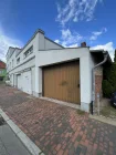 Garage und Anlieferung