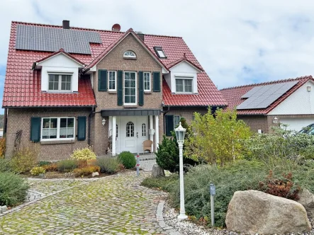 Außenansicht - Haus kaufen in Klein Upahl - Naturnahes Paradies am See - Ein Haus zum Verlieben