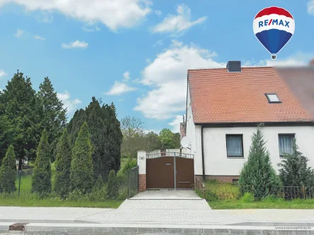 Titelbild  - Haus kaufen in Groß Rosenburg - Mit etwas handwerklichem Geschick zum großen Glück!