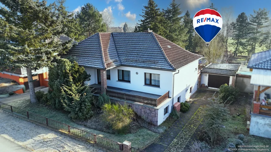 Titelbild  - Haus kaufen in Tangerhütte OT Weißewarte - Lichtdurchfluteter Bungalow in ruhiger Dorfidylle