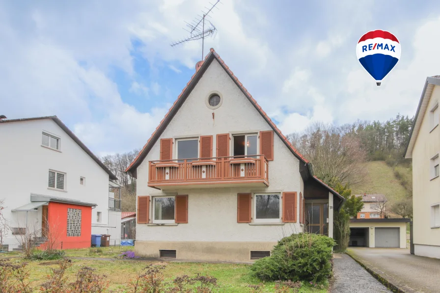 Außen - Haus kaufen in Waldshut-Tiengen - Sanierungsbedürftiges Einfamilienhaus in Homburg