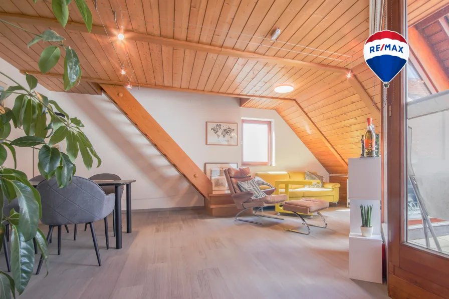 Wohnen - Wohnung kaufen in Waldshut-Tiengen - Moderne 3-Zimmer Dachgeschosswohnung in Tiengen