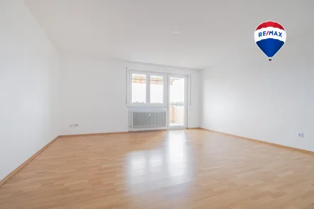 Wohnzimmer - Wohnung kaufen in Waldshut-Tiengen - 2,5-Zimmer Wohnung in Waldshuts Bergstadt