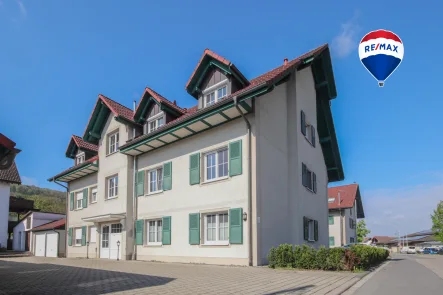 Außen - Wohnung kaufen in Lauchringen - 4,5-Zimmer Dachwohnung im Dorfkern von Oberlauchringen