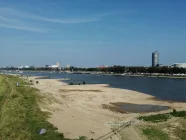 Rhein fußläufig