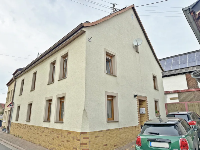 Frontansicht - Haus kaufen in Lettweiler - Hofreite inkl. Wohnhaus & attraktiven Photov. Erträgen
