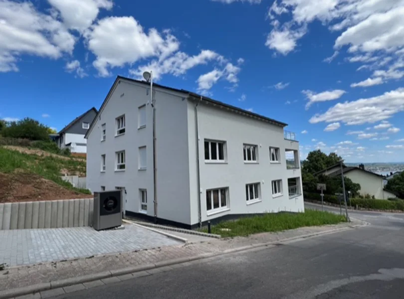 4-Parteienhaus - Wohnung kaufen in Bingen - Energieeffiziente Penthousewohnung mit unverbauten Blick