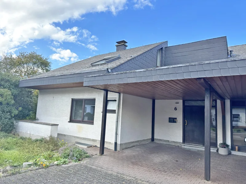 Schöne Doppelhaushälfte inkl. Carport - Haus kaufen in Tiefenbach - DHH in Bestlage - Reizvoll & Exquisít