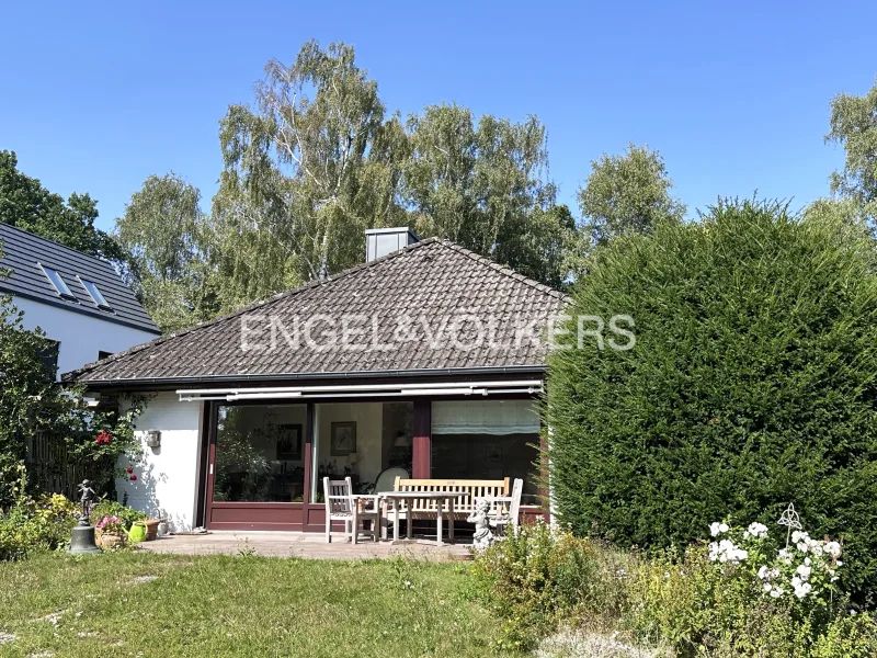  - Haus kaufen in Hamburg - Gepflegter Walmdach-Bungalow mit Südausrichtung