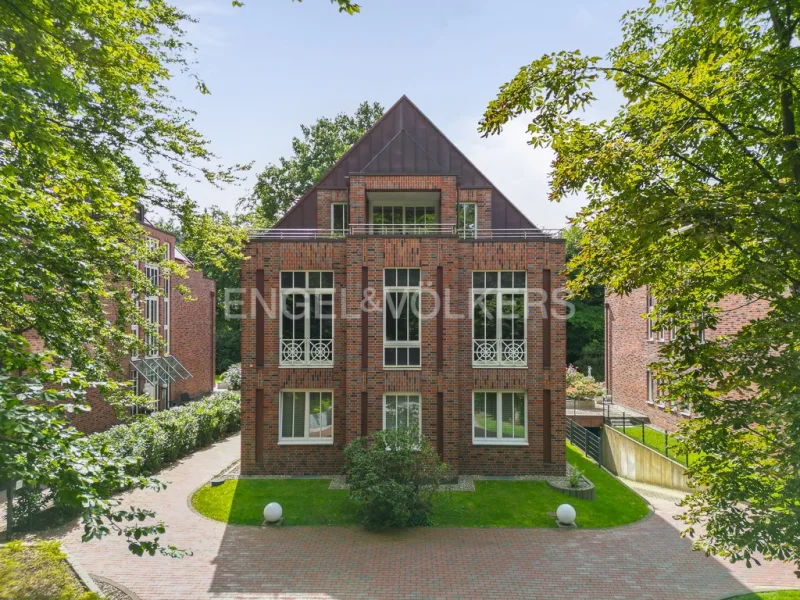  - Wohnung kaufen in Hamburg - State of the Art Maisonette Penthouse in Top Lage von Wellingsbüttel!