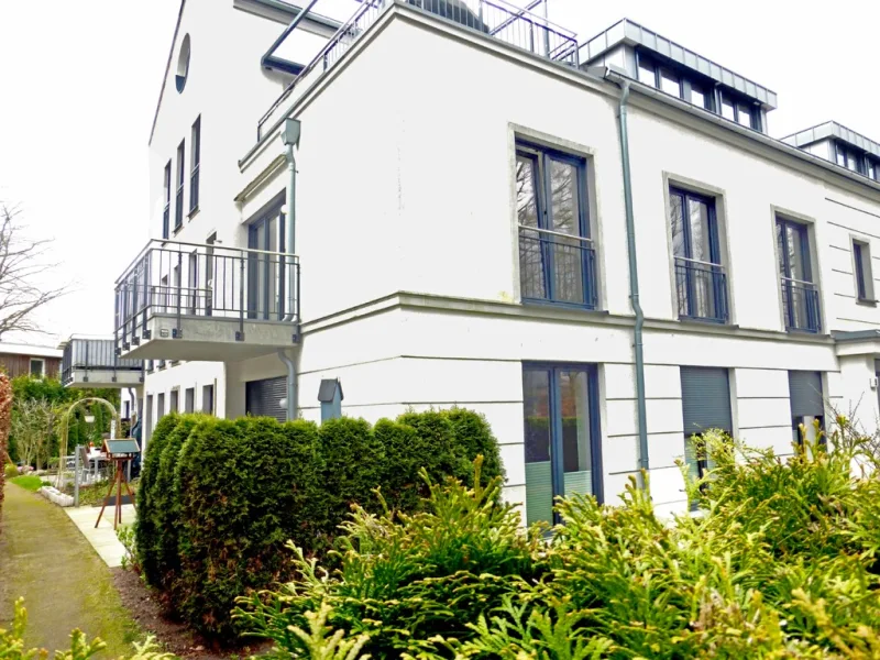  - Wohnung kaufen in Hamburg - Moderne KfW 70 Eigentumswohnung mit Fahrstuhl und Tiefgarage.