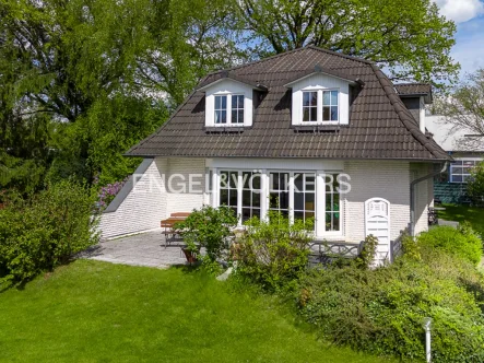  - Haus kaufen in Hamburg - Traumhaftes Einfamilienhaus in hinterer Lage mit West-Garten