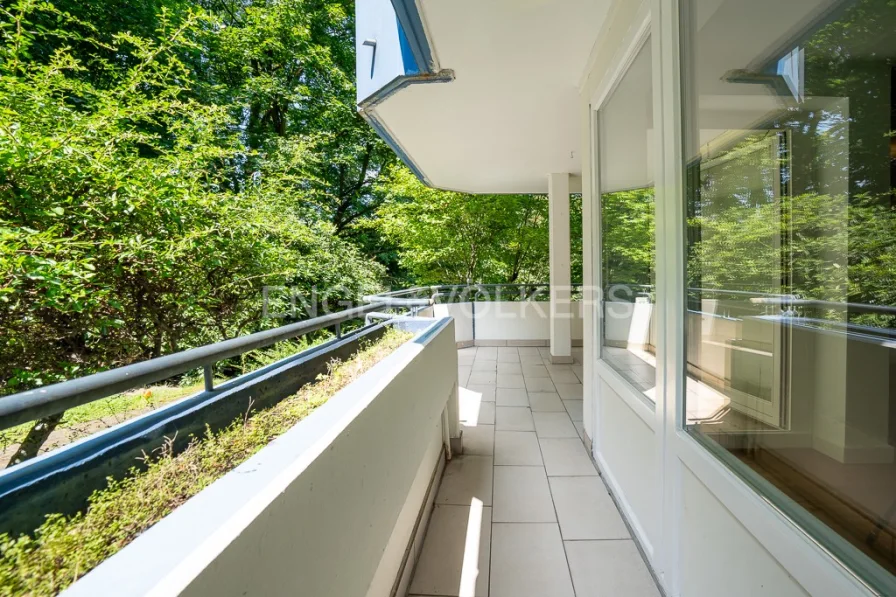 Balkon mit Blick ins Grüne