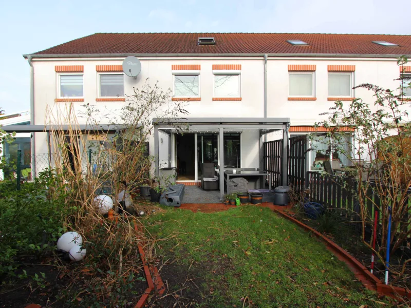 - Haus kaufen in Delmenhorst - Traumhaftes Reihenmittelhaus in ruhiger Sackgassenlage in Delmenhorst-Ströhen!
