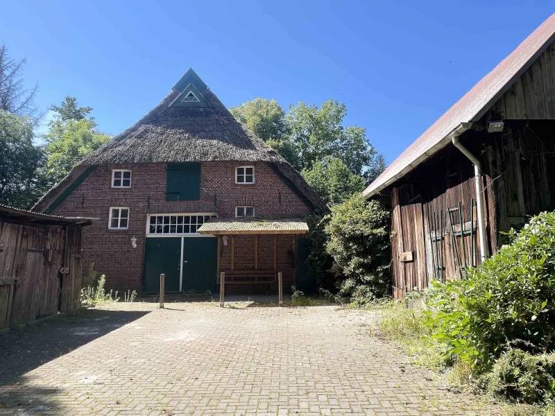  - Haus kaufen in Ovelgönne - Landsitz auf großem Grund zum TOP-Preis in Alleinlage; nur 15 Minuten von Oldenburg entfernt!