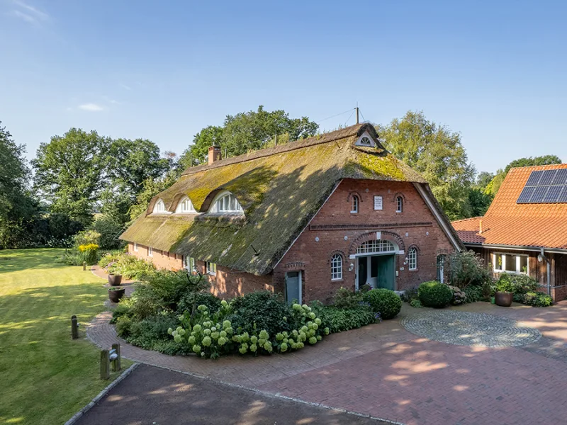  - Haus kaufen in Hude - Einmaliges Anwesen vor den Toren von Oldenburg!