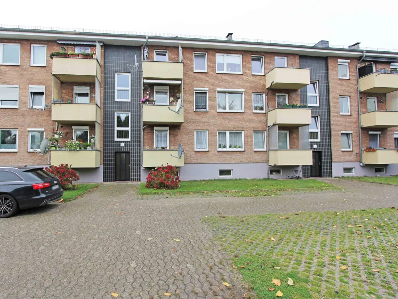 Rückansicht des Hauses mit Blick auf die Balkone