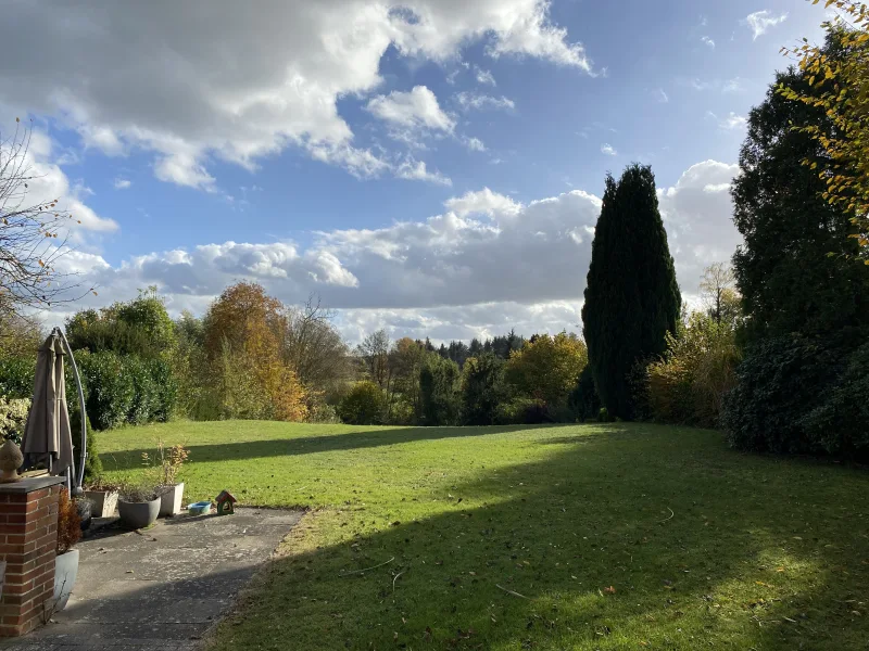 Wundervoller Garten mit viel Platz für die Familie