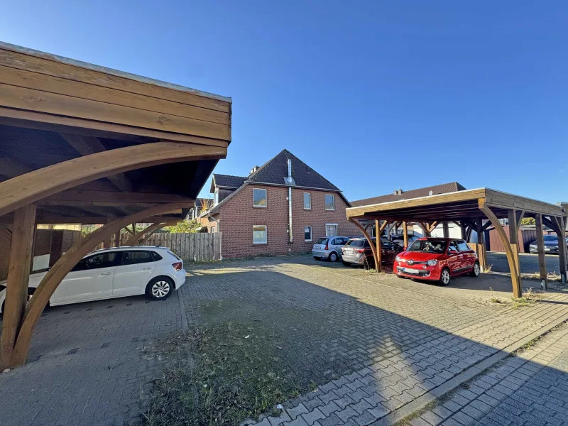 Doppelcarport direkt vor dem Haus