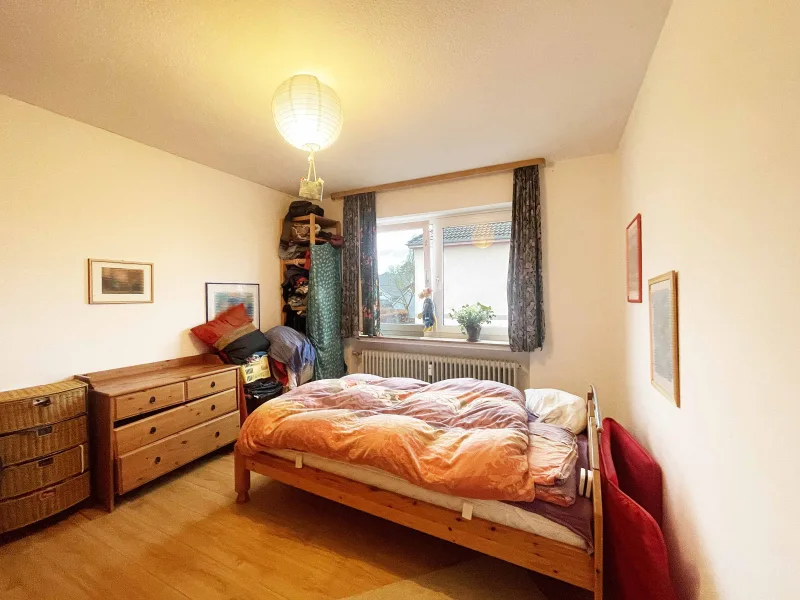 Großzügiges Schlafzimmer