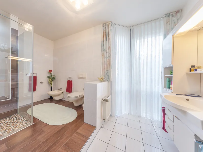 ... mit Badezimmer en suite