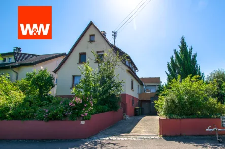 Ansicht2 - Haus kaufen in Besigheim - Freistehendes älteres Einfamilienhaus auf großem Grundstück zum verlieben