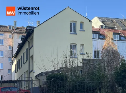 Aussenansicht - Haus kaufen in Stuttgart - Vielseitiges Wohnhaus mit Gewerbefläche in hervorragenden Lage im begehrten Stuttgarter Westen - Leben, Arbeiten oder Kreativsein