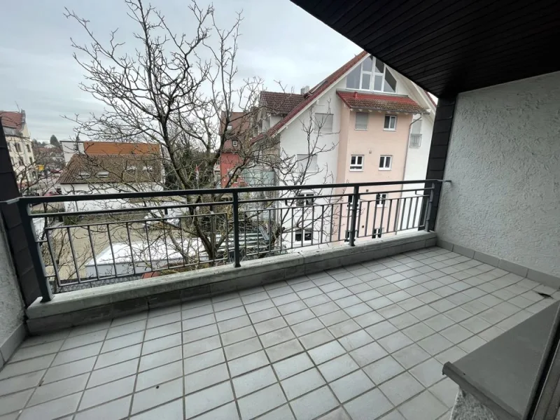 Wohnung DG kleiner Balkon