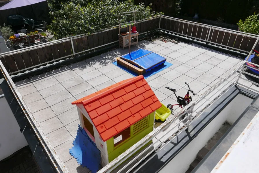 Terrasse auf der Garage