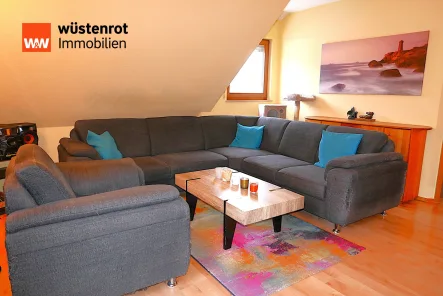 P1350209 - Wohnung kaufen in Baiersbronn - Gepflegte Maisonette-Wohnung mit toller Aussicht in und über Baiersbronn