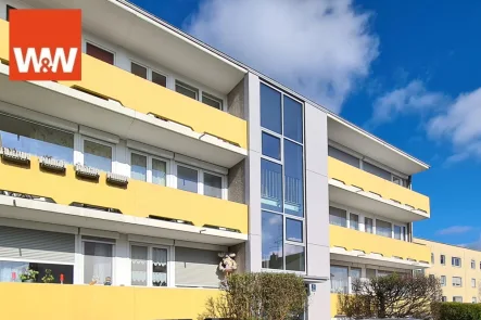 Hausansicht - Wohnung kaufen in Haar - Familienwohnung mit 2 Balkonen in zentraler Lage von München Haar
