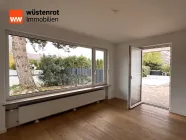 Zugang vom Wohnzimmer zur Terrasse