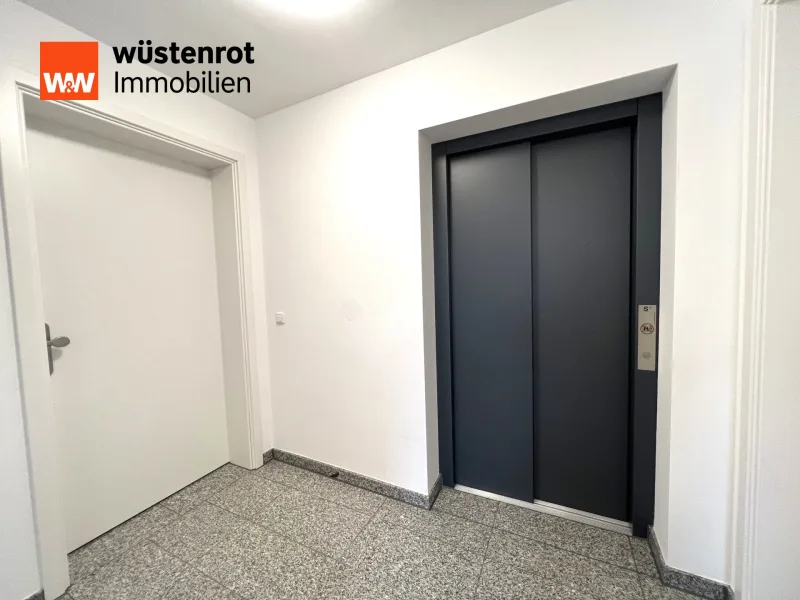 Eingang Wohnung von der unteren Ebene