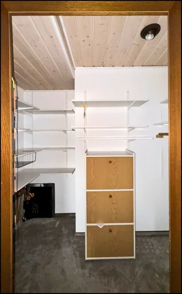 EG Garderobe