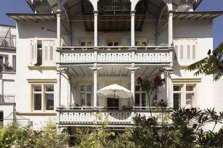 Gartenansicht - Wohnung kaufen in Heidelberg - Exklusive Altbauwohnung mit Sonnenbalkon in zentraler Lage!